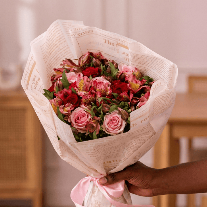 Blooms & Gifts Amour Porté Pink & Red Roses with Alstromeria Bouquet