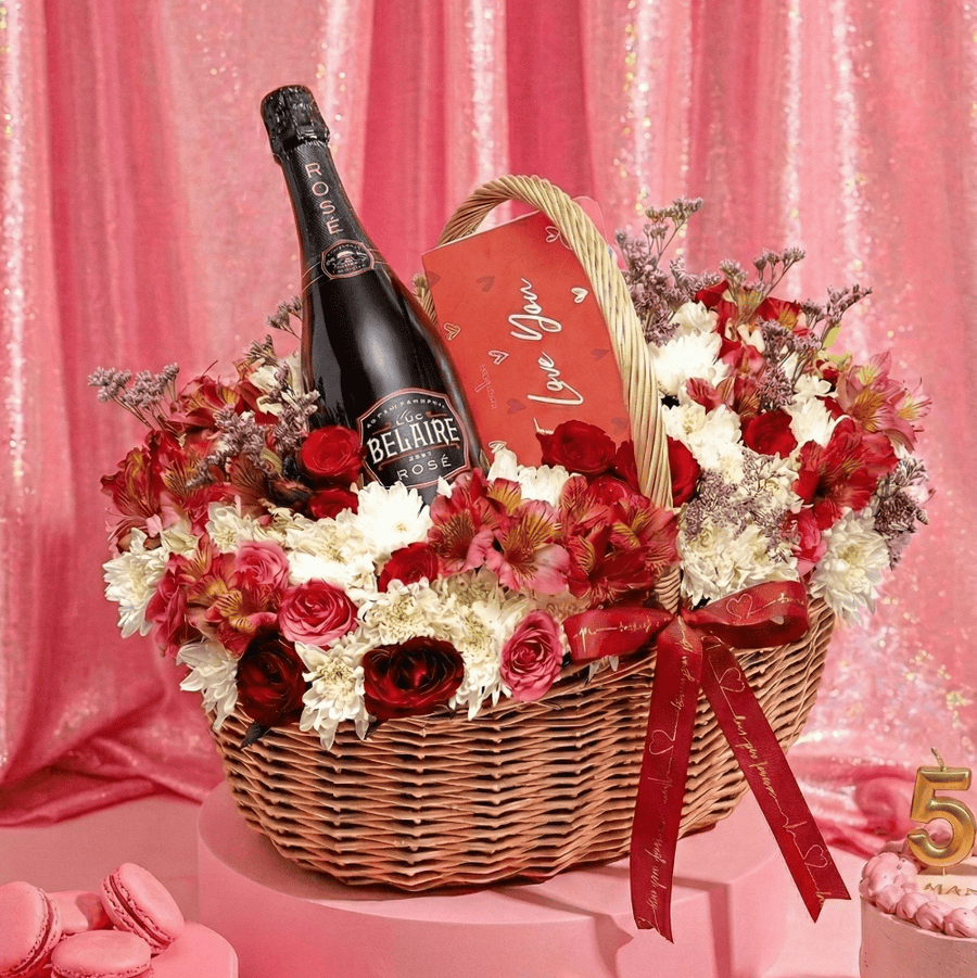 Blooms & Gifts Bella Passione