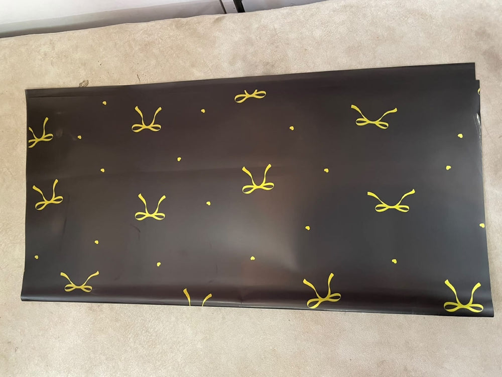 Blooms & Gifts Black Gold Bow Wrap
