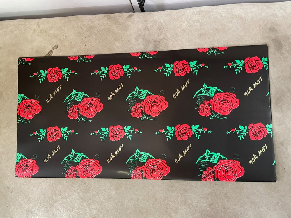 Blooms & Gifts Black Red Rose Wrap
