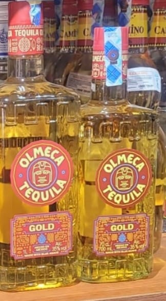 Blooms & Gifts Gold OMECA TEQUILA 700ML
