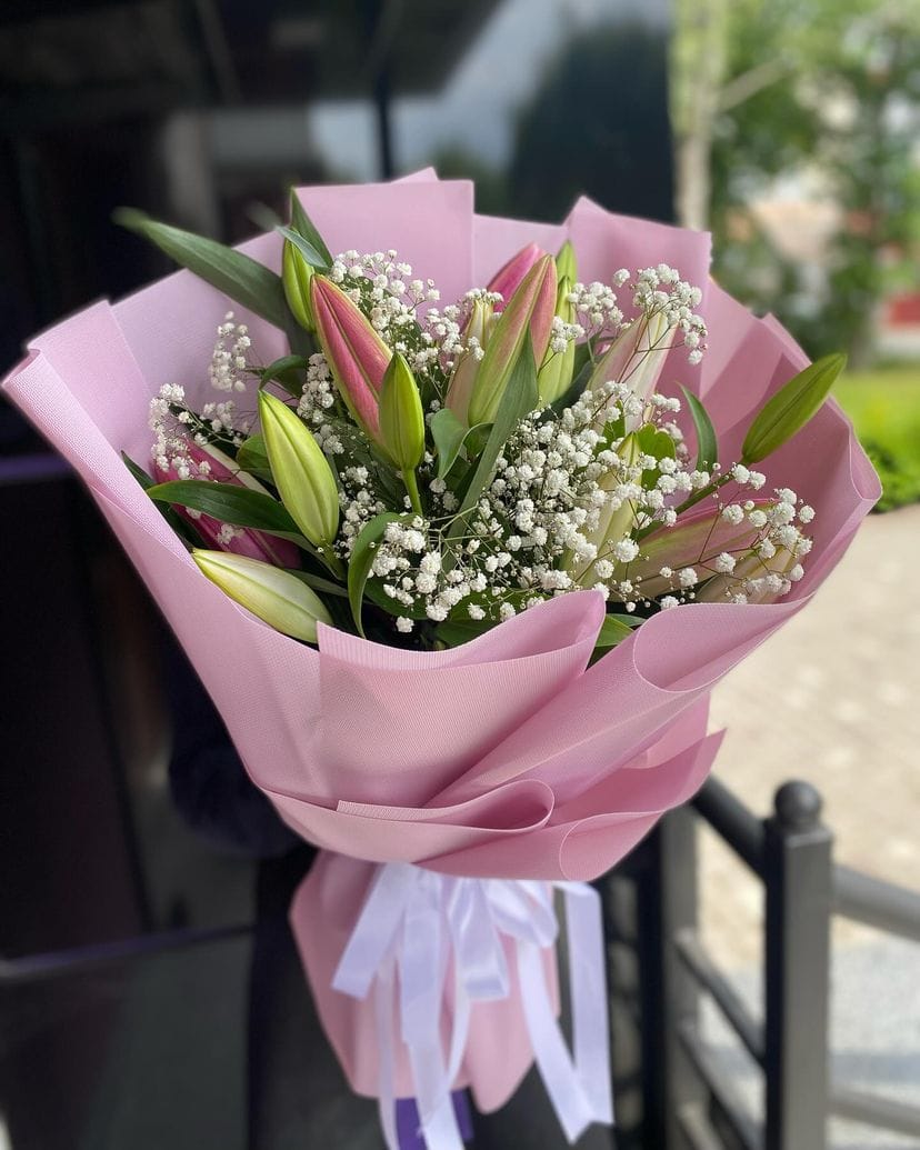 Blooms & Gifts Lily Pinky