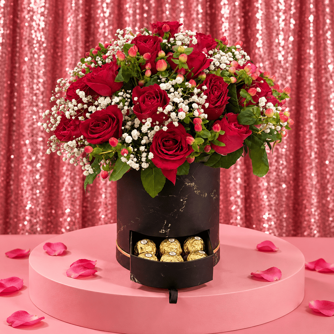 Blooms & Gifts Noir Rosas Dolce Red Rose Black Box & Ferrero Rocher