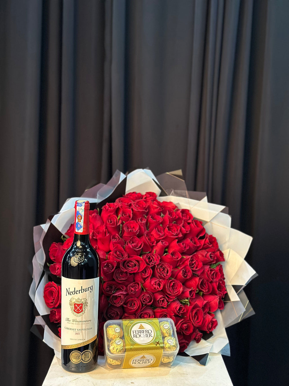 Blooms & Gifts Rose finesse combo