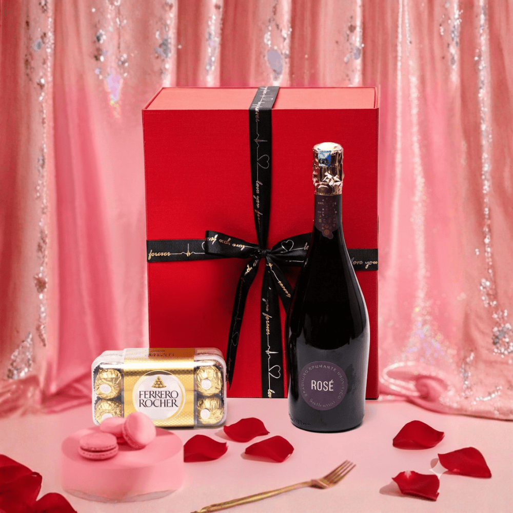 Blooms & Gifts Rose Wine & T16 Ferrero Chocolate Hamper