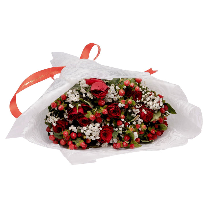 Blooms & Gifts Rouge Élégant Red Roses & Berries Bouquet