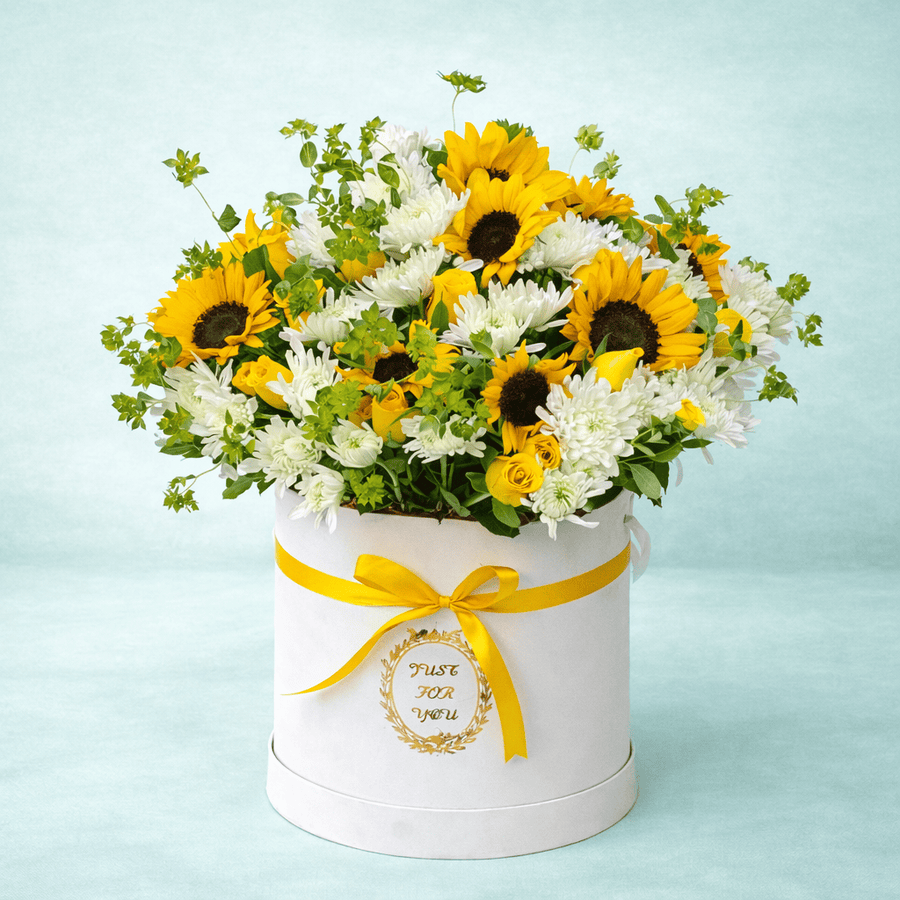 Blooms & Gifts Sunbeam Wishes Roses & Sunflowers Gift Box