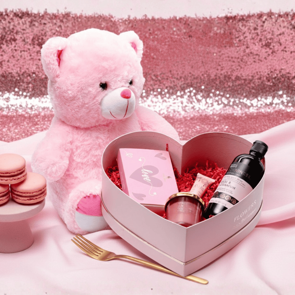 Blooms & Gifts Sweetheart Spa & Treats Hamper