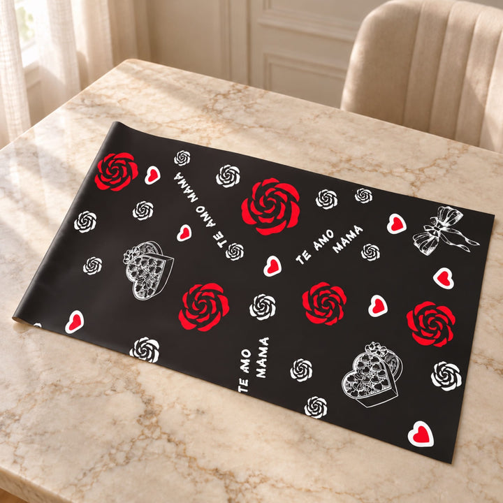 Blooms & Gifts Te Amo Mama Black Rose Wrap