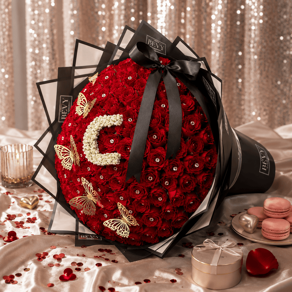 Blooms & Gifts The Famous Red Rose Choice, 100 Plus Red Roses with Personalised Initial