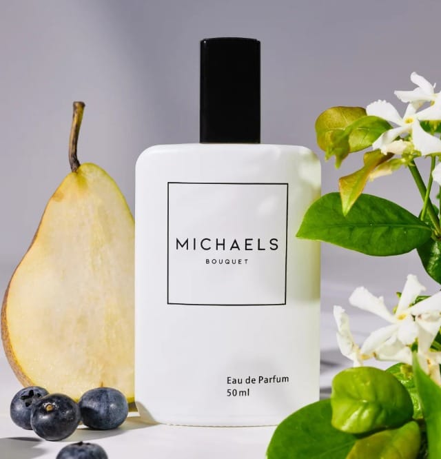 Blooms & Gifts White perfume
