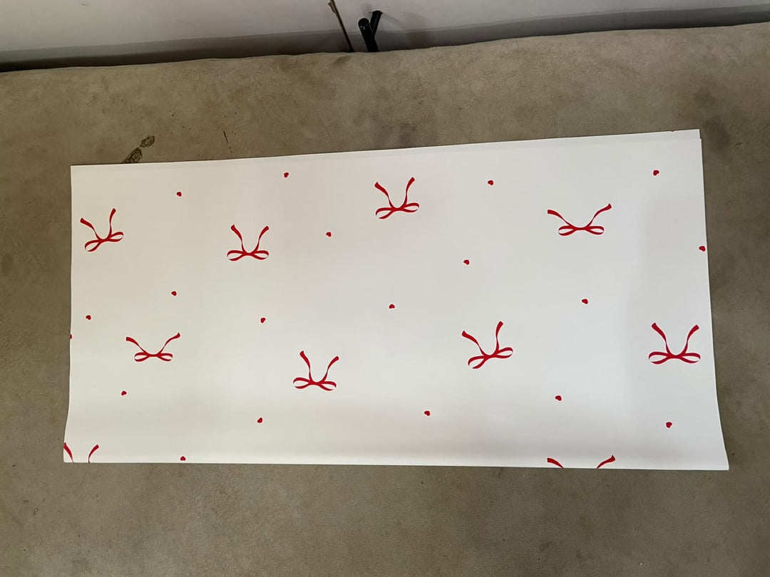 Blooms & Gifts White Red Bow Wrap